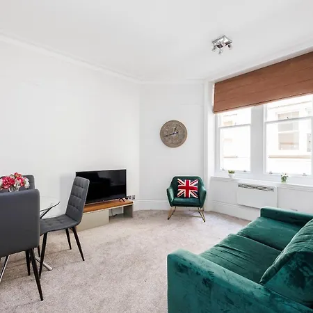 Leicester Square Apartment-2
